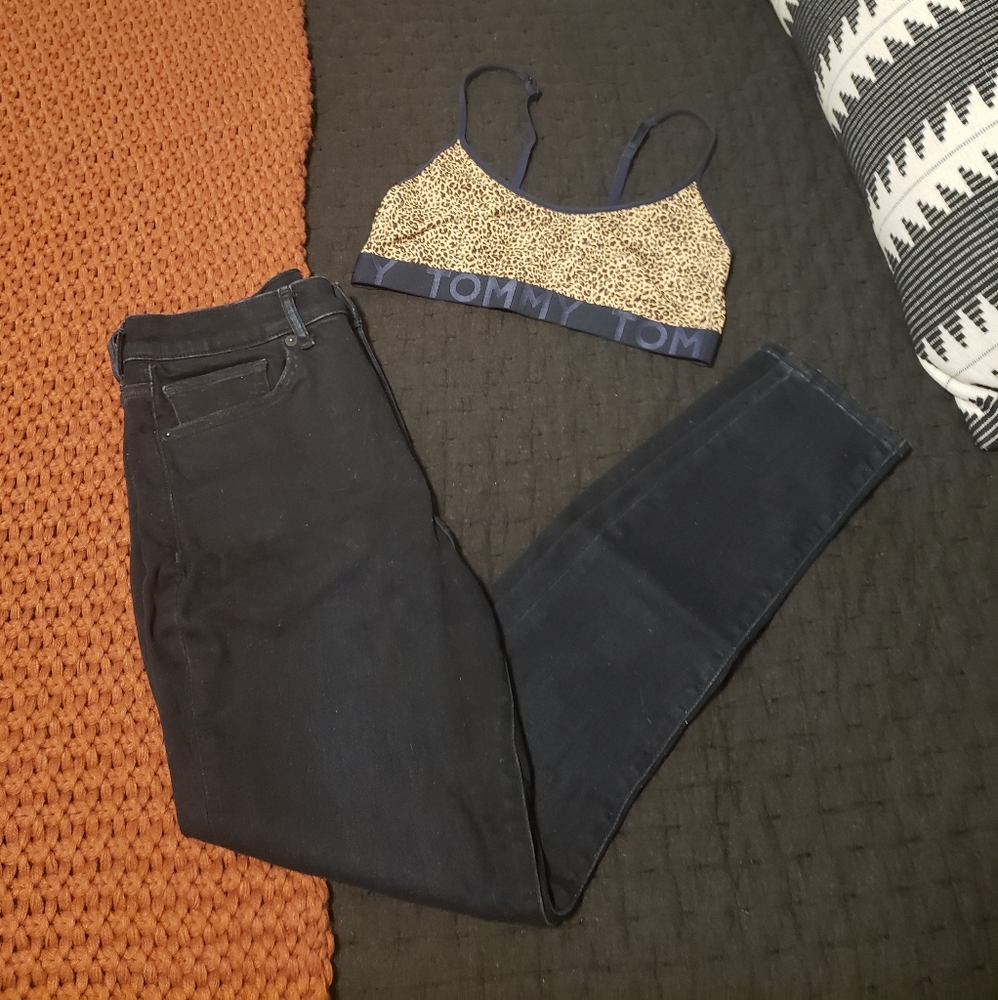 Tommy Hilfiger Leopard Sports Bra